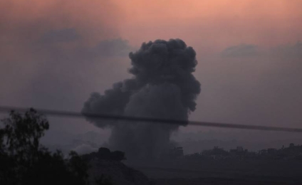 Bombardeo israelí contra escuela en Gaza deja decenas de muertos, aseguran fuentes palestinas